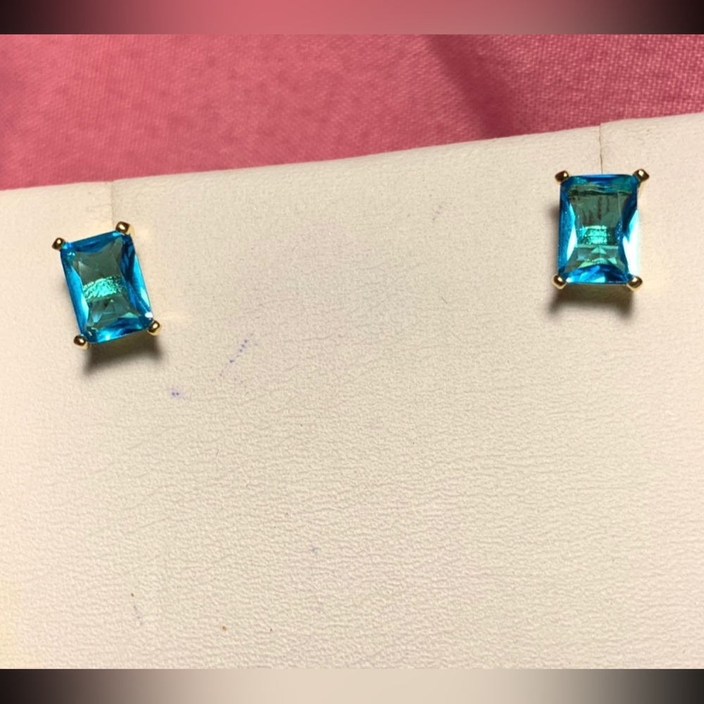 Square blue topaz earrings. 14k gold